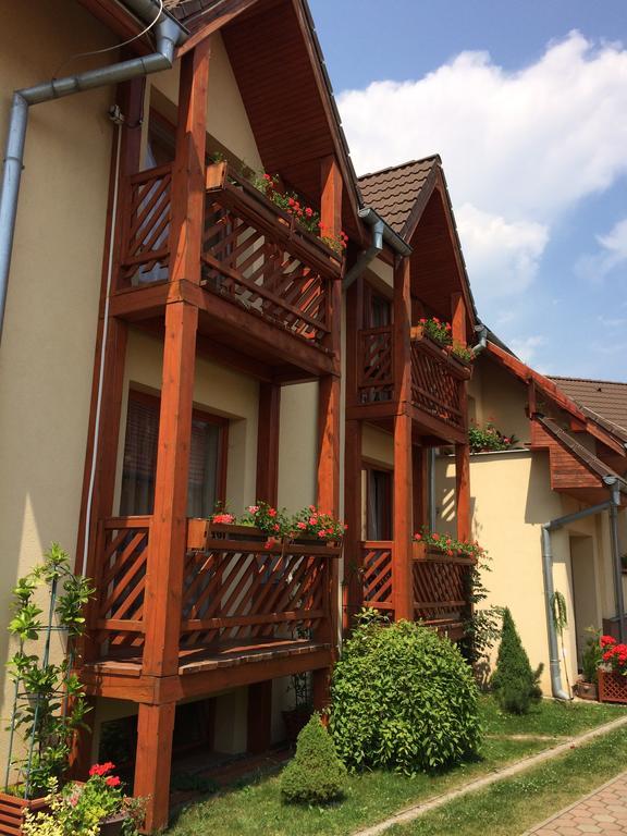 Villa Elena Smizany Exterior photo